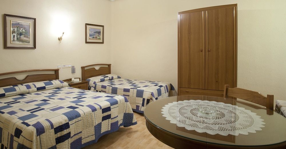 undefined Hostal Maria Luisa 5
