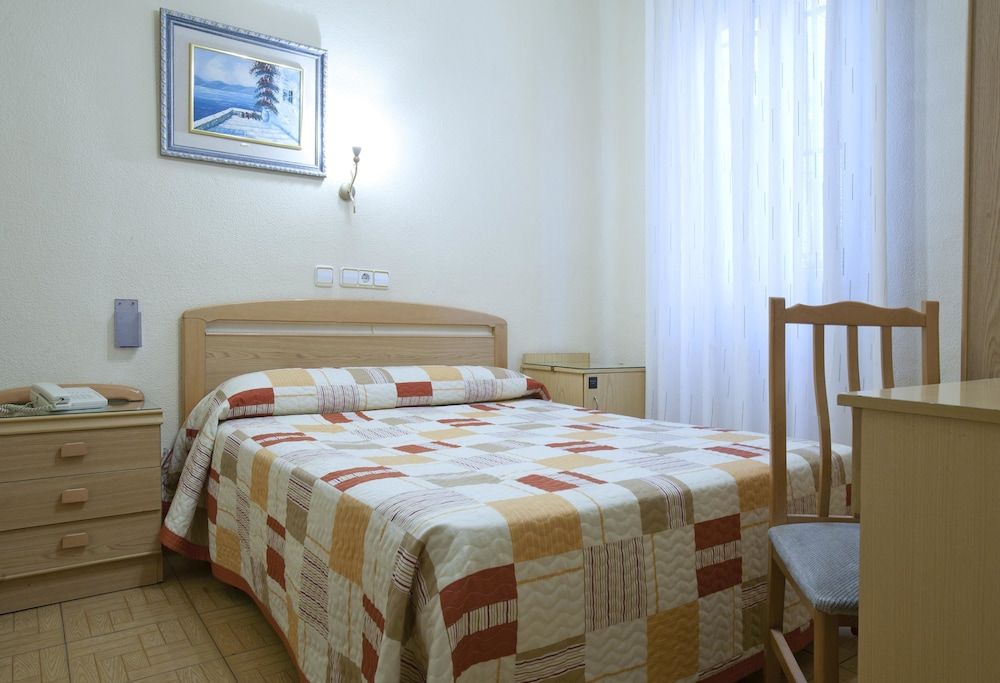 Hostal Maria Luisa Double or Twin Room 2