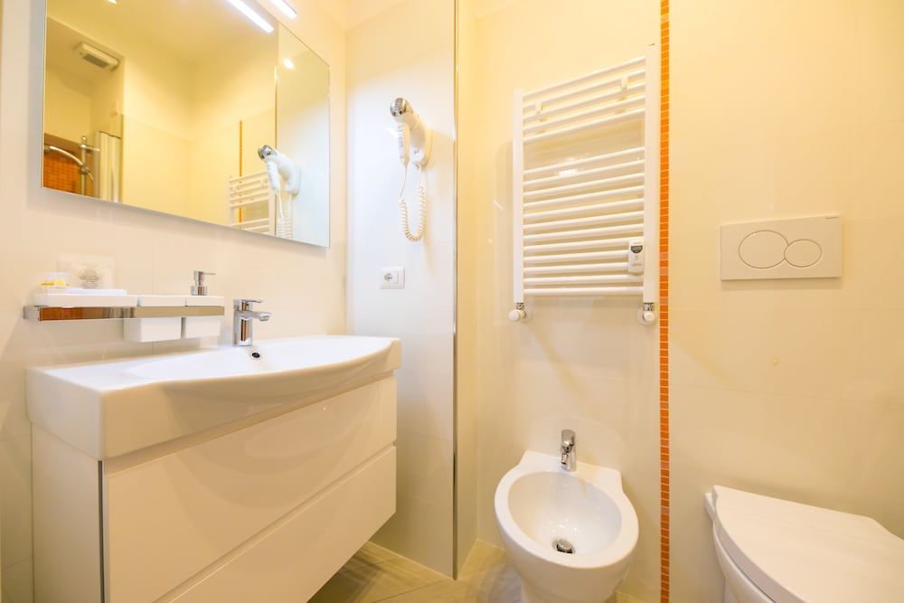 Suites Roma Tiburtina Deluxe Suite, Jetted Tub 10