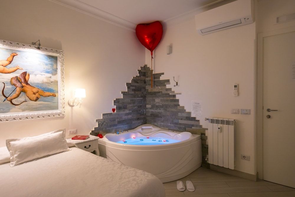 Suites Roma Tiburtina Deluxe Suite, Jetted Tub 11