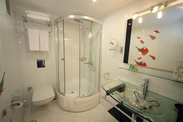 undefined Cartoon Hotel 9