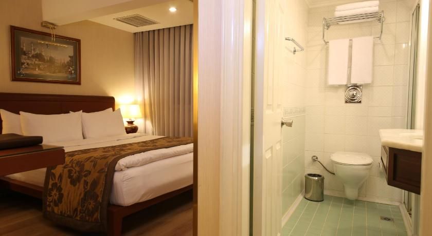 undefined Cartoon Hotel 6