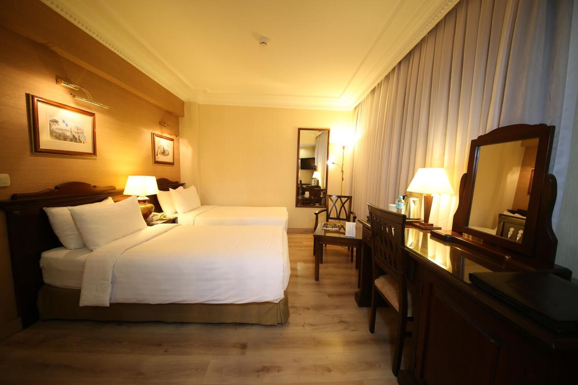 Cartoon Hotel Standard Double Room 4