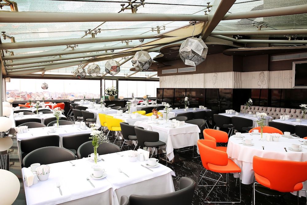 undefined Cartoon Hotel 8