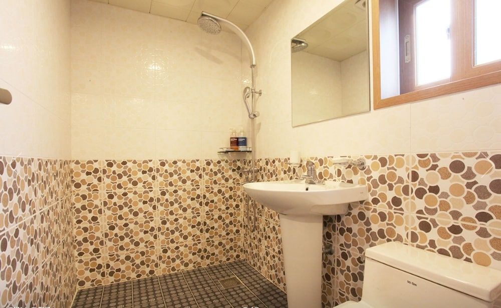 Hotel CJ Double Room 6