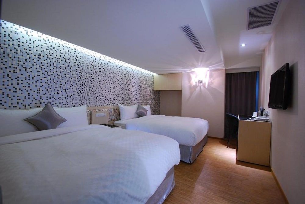 Economy Triple Room