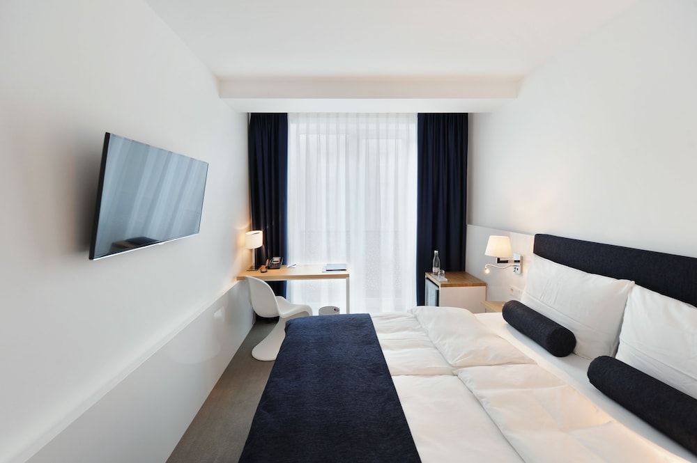 Bayer 89 Vi Vadi Hotel Double Room 2