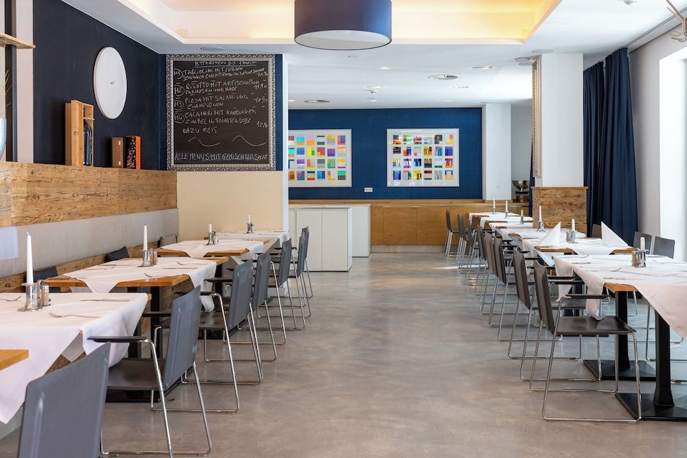 undefined Bayer 89 Vi Vadi Hotel 9