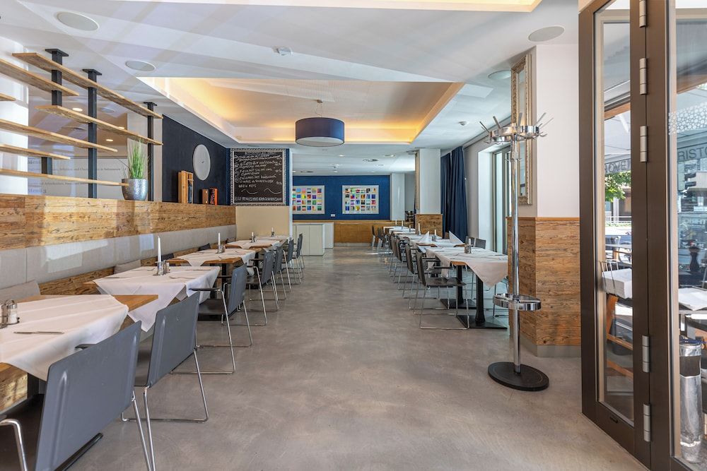 undefined Bayer 89 Vi Vadi Hotel 7