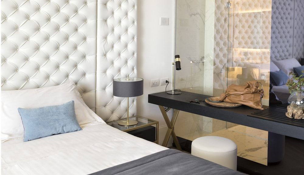 Hotel Abner's Luxury Triple Room 3