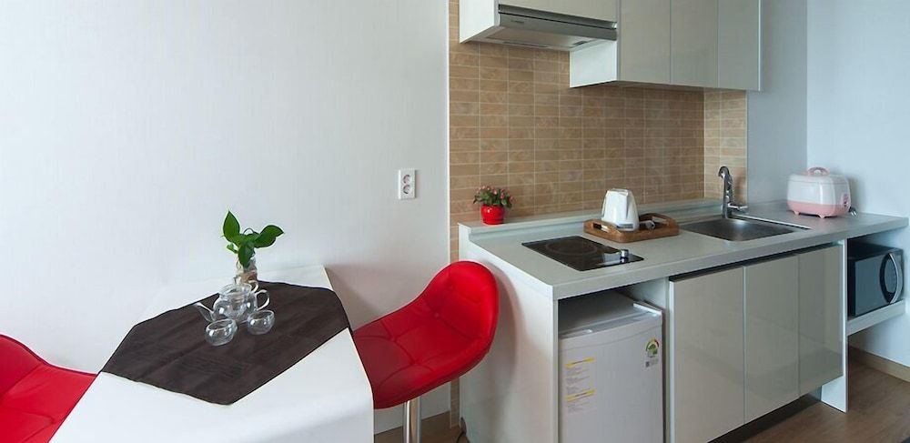 Swansea Standard Double Room 4