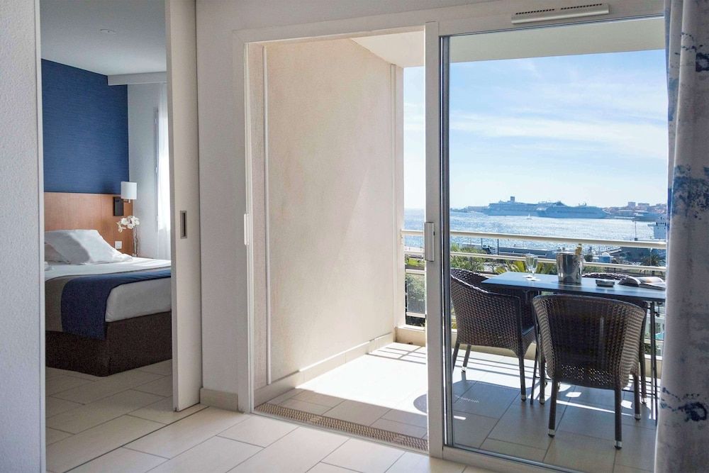 Suite, 1 Queen Bed, Terrace, Sea View