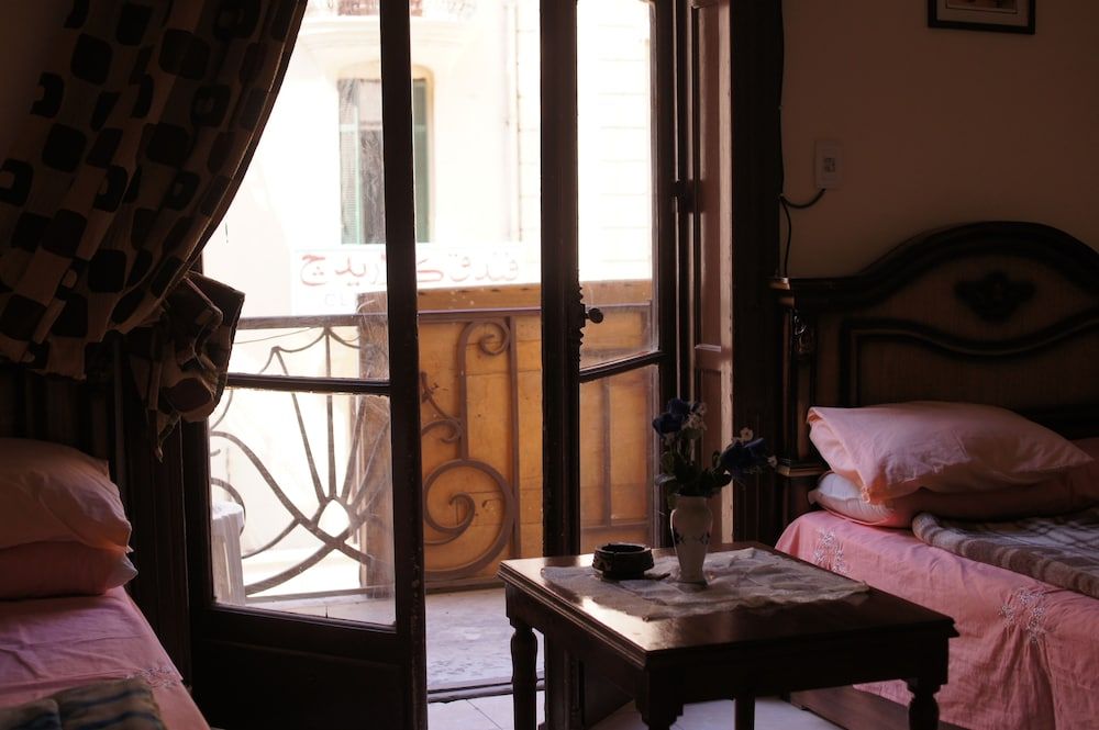 Mesho Inn Hostel Deluxe Triple Room, Private Bathroom, City View 2