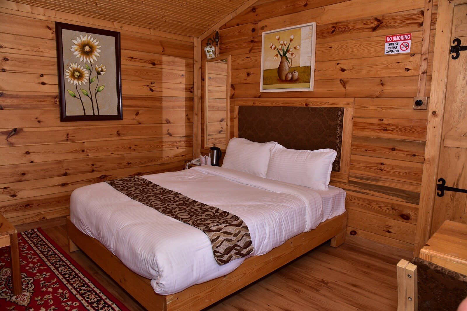 Twin Rooms, Pine wood Cottages With 2 Double Bed for 4 Pax, 2 Bath Room with Sun Sky lobby