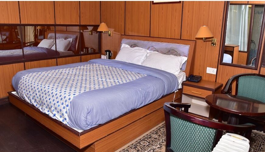 FAMILY SUITE 2 DOUBLE BED FOR 4 PAX , 2 BATHROOM WITH LAWN ,SWING