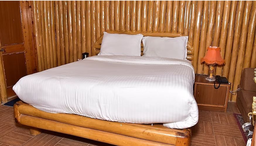 Lawn Hut with one Double Bed for 2 Pax Amazing view of vast Potato Fields