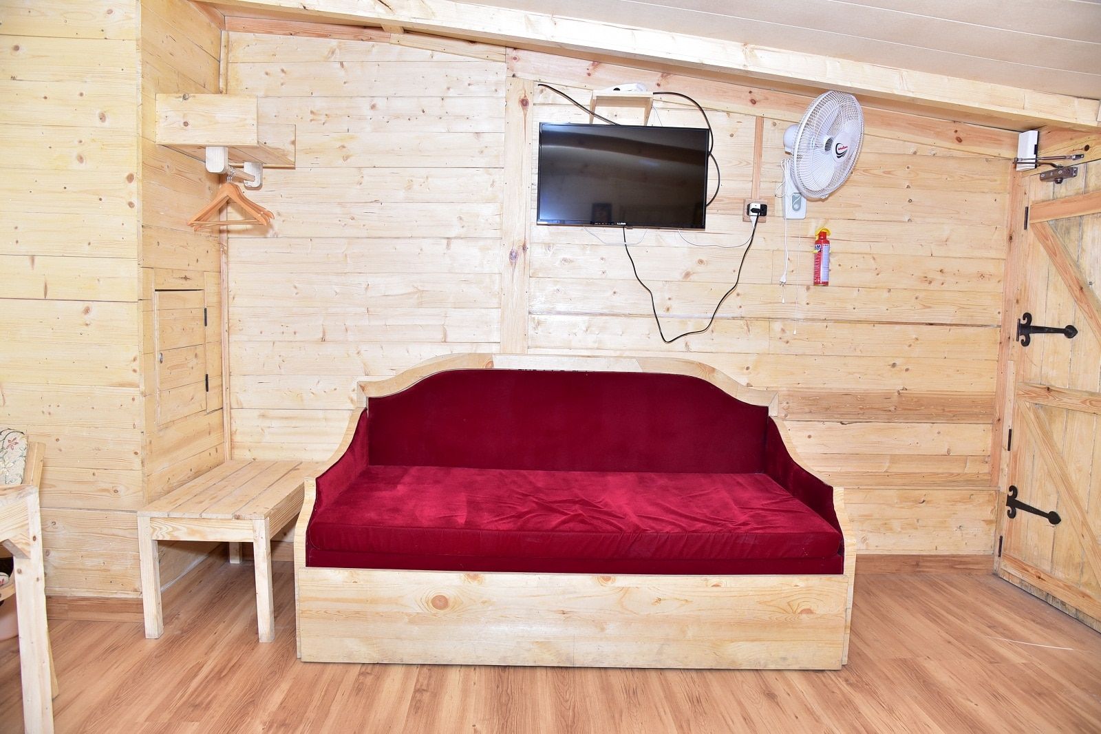 Pine Cottage Twin Room with Two Large Double Beds