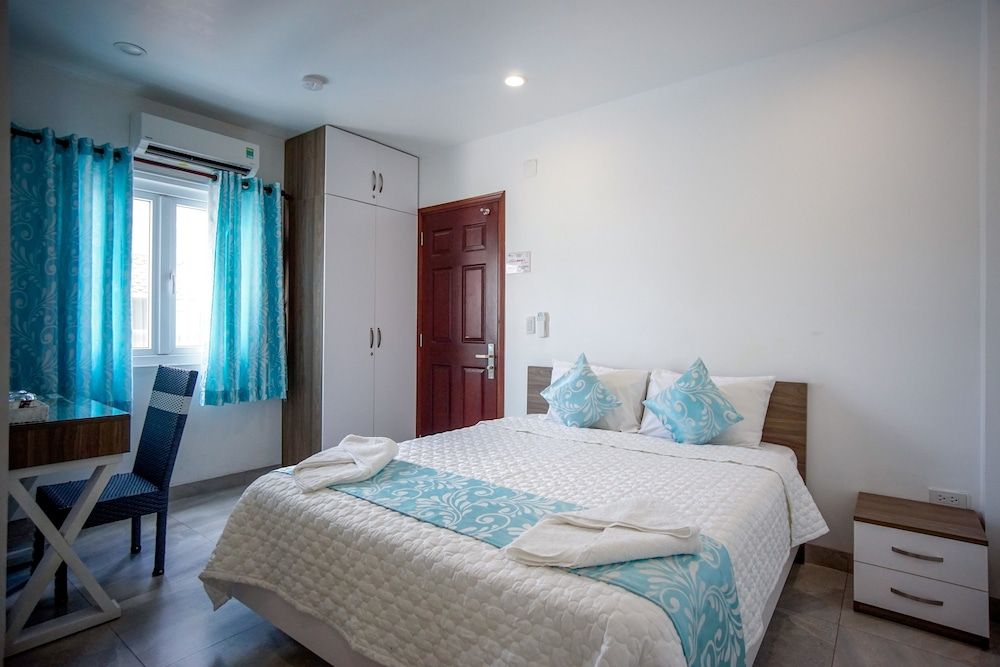 undefined LeBlanc Saigon 4