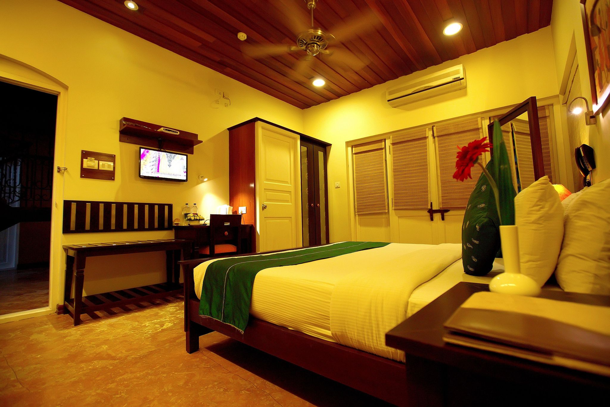 Tea Bungalow Heritage Deluxe Room 3