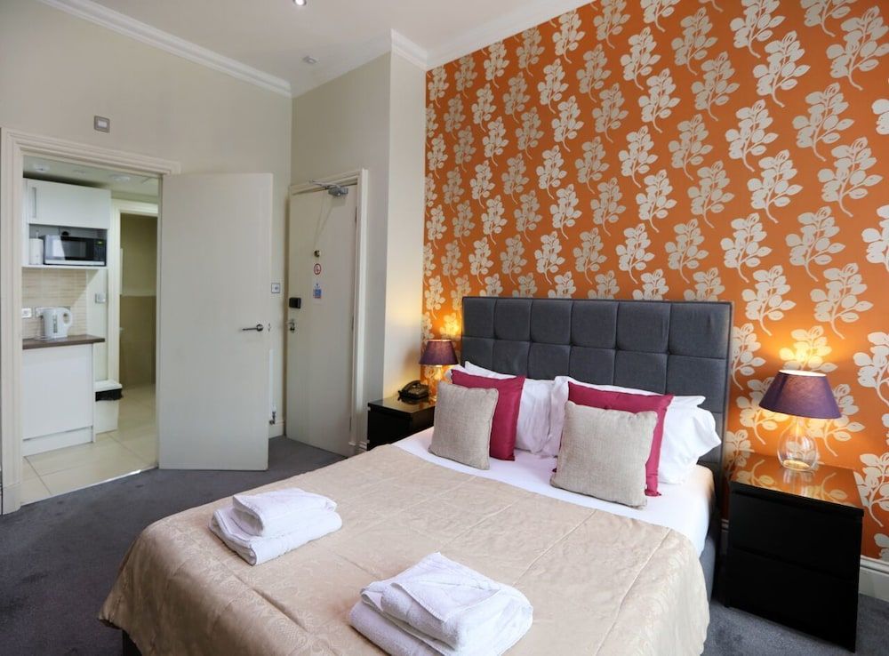 Palmerston Suites Luxury Suite 2