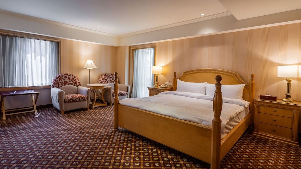 undefined Waikoloa Hotel 2