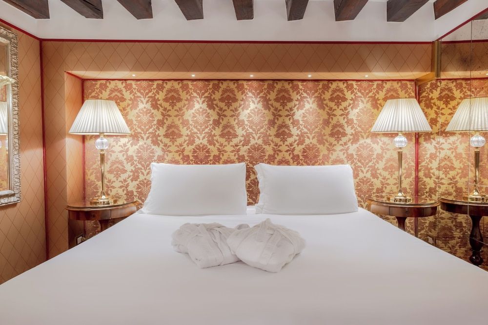 Ca' dell'Arte Deluxe Room