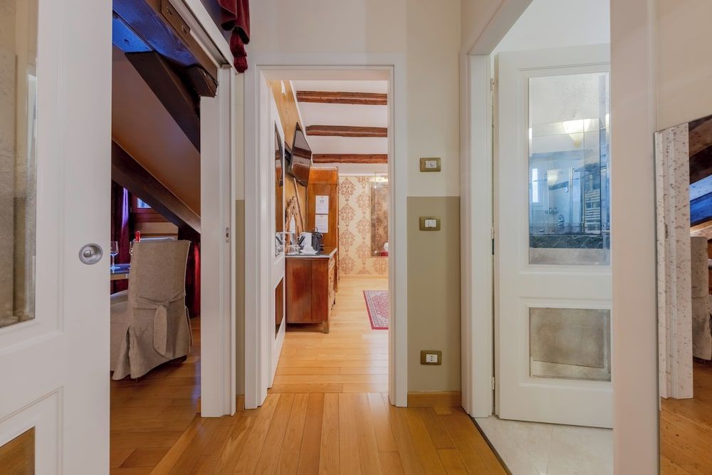 Ca' dell'Arte Deluxe Room 11