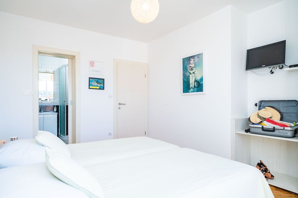 Jele Rooms Twin Room (Balcony & Shared Kitchen) 23