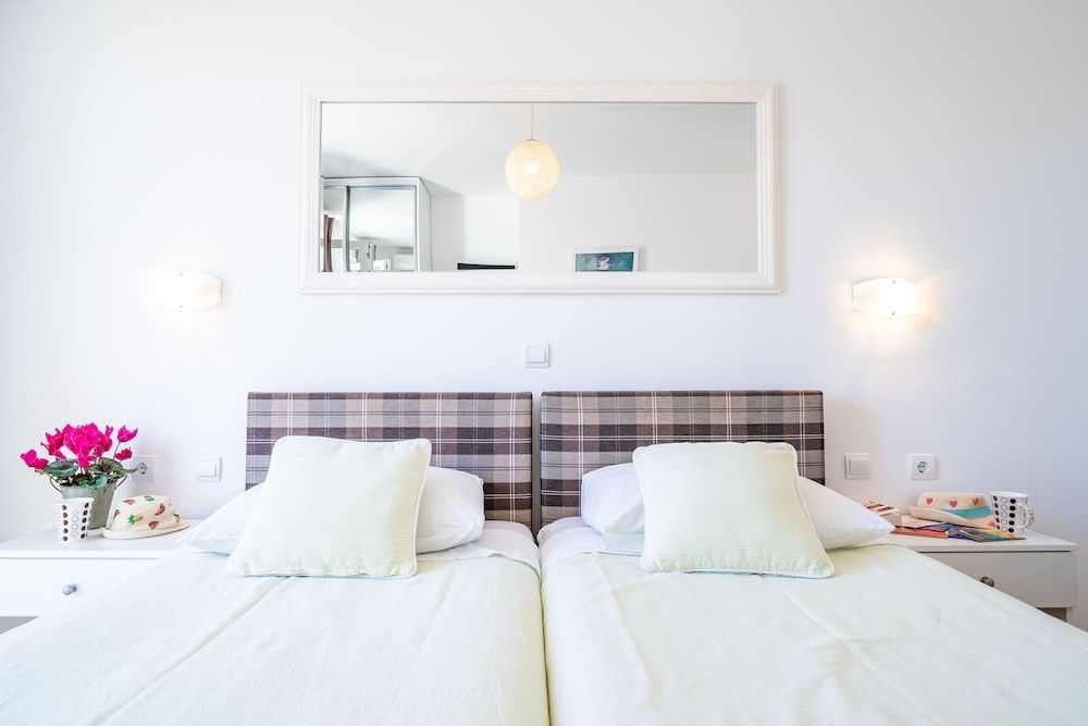 Jele Rooms Twin Room (Balcony & Shared Kitchen) 21