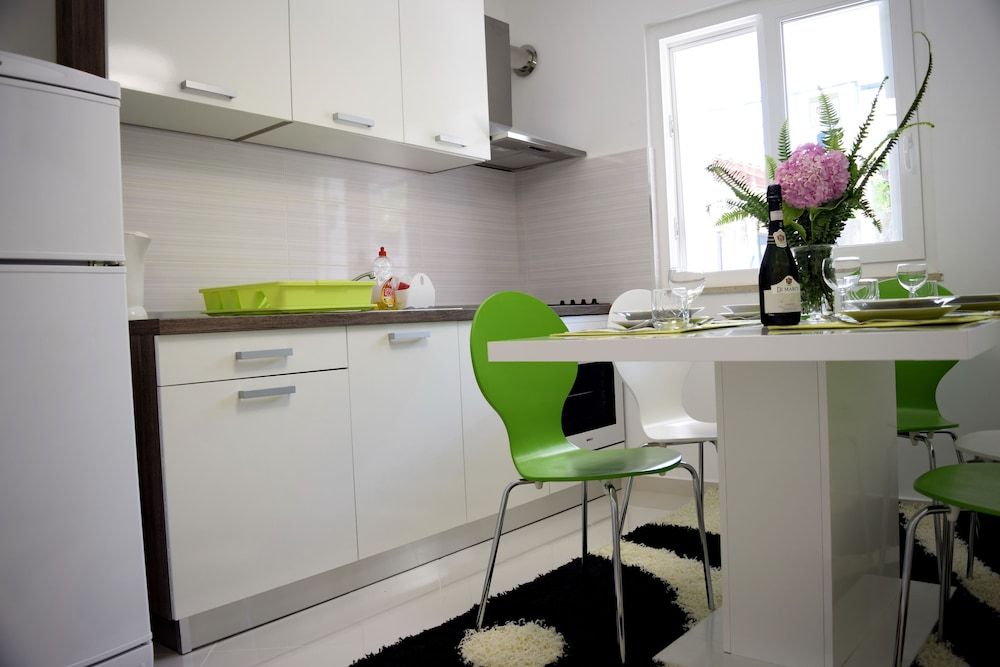 Jele Rooms Twin Room (Balcony & Shared Kitchen) 57