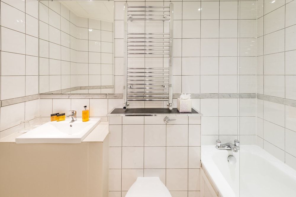 The California - London Kings Cross Double Room 7