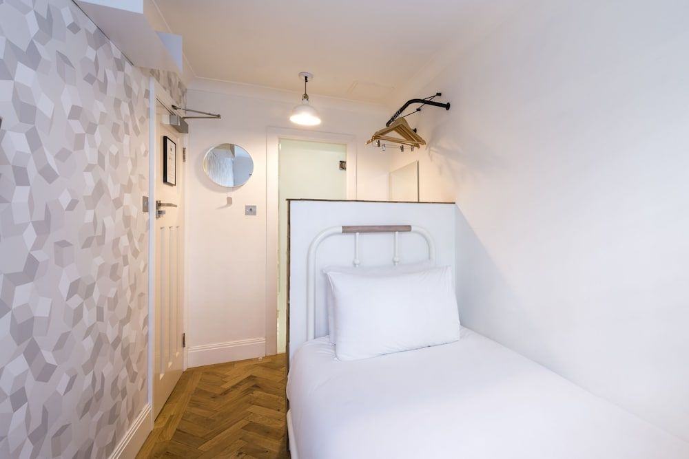 undefined The California - London Kings Cross 4