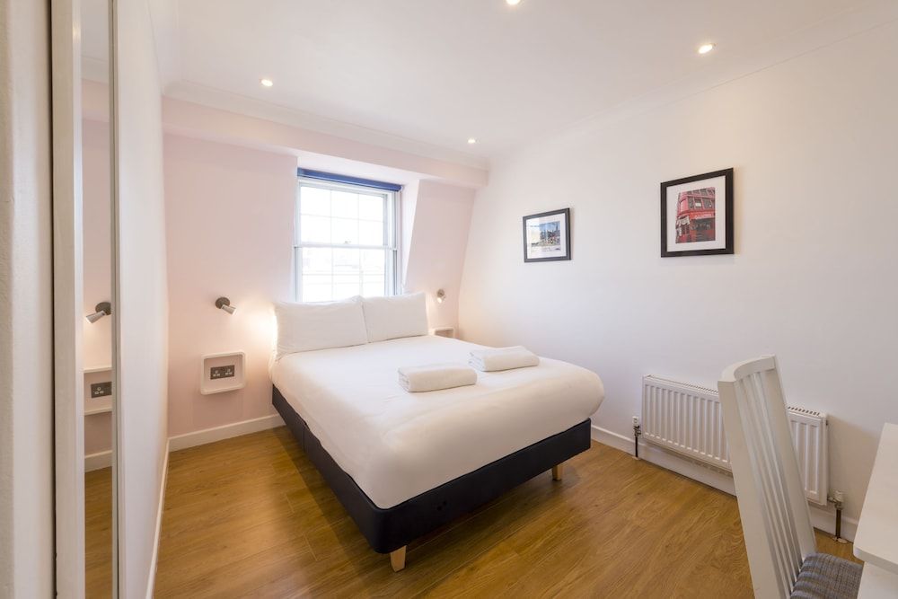 The California - London Kings Cross Double Room 3