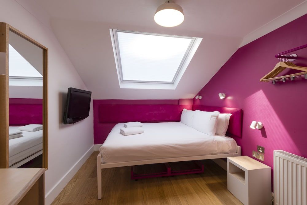 The California - London Kings Cross Double Room 5