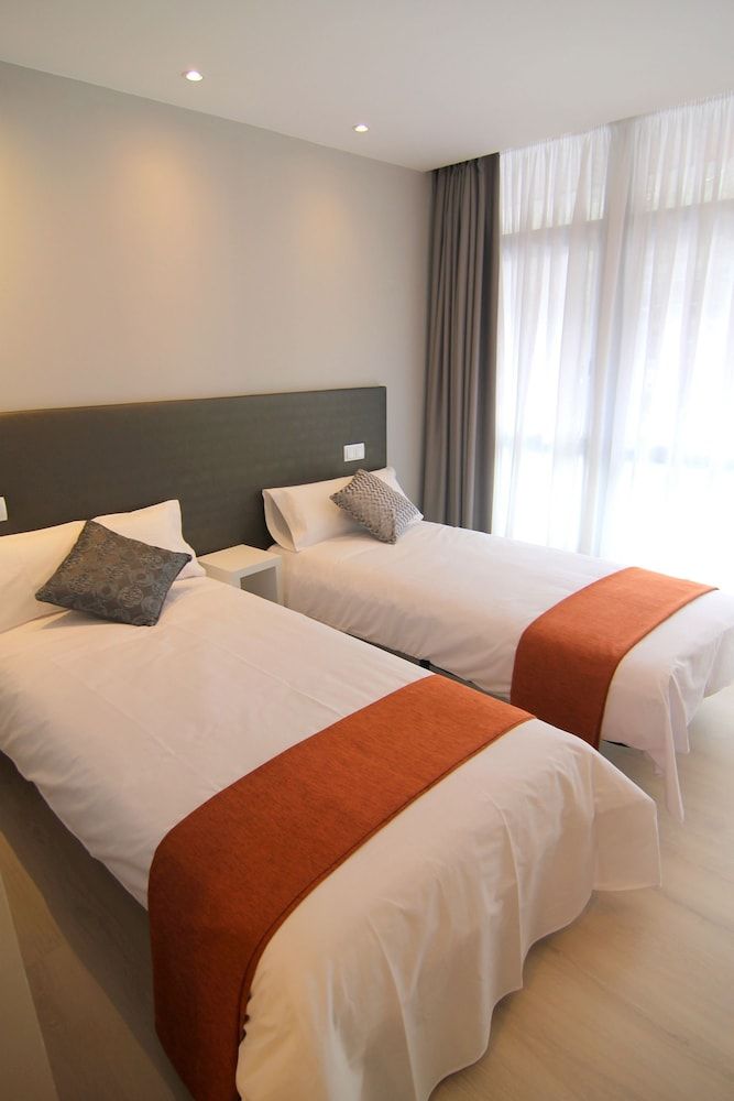 undefined Hostal Aslyp 114 2