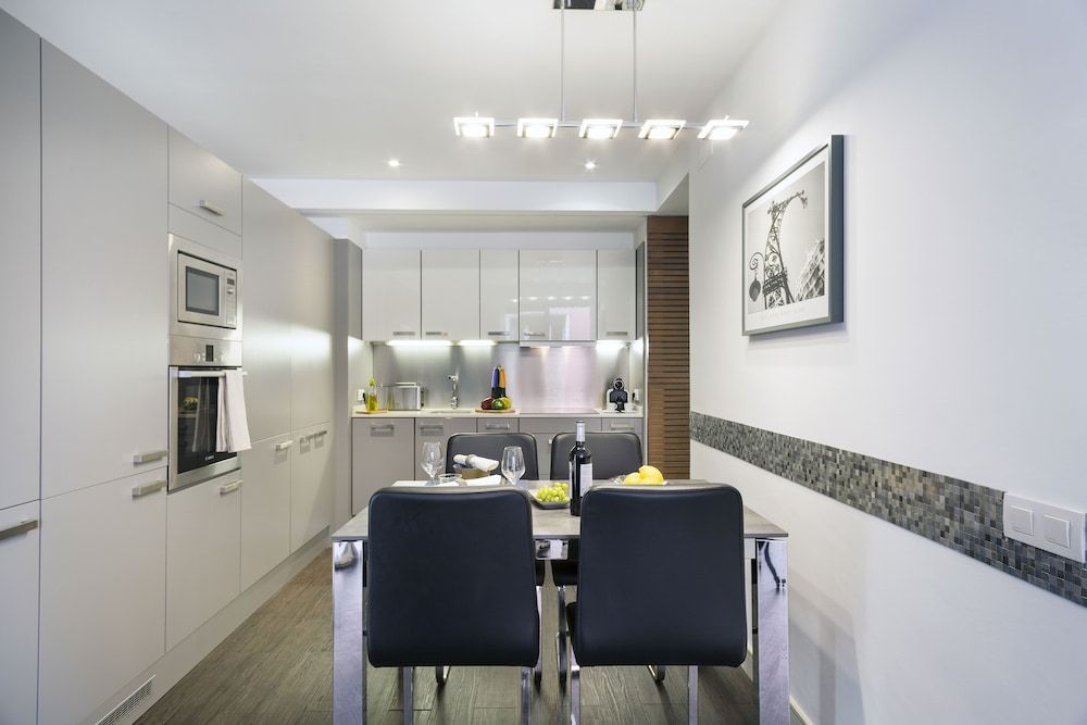 undefined Aspasios Catedral Apartments 4