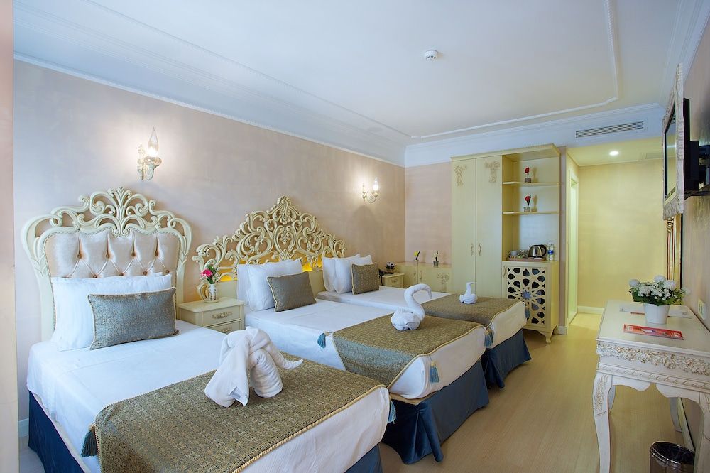 undefined Edibe Sultan Hotel 10