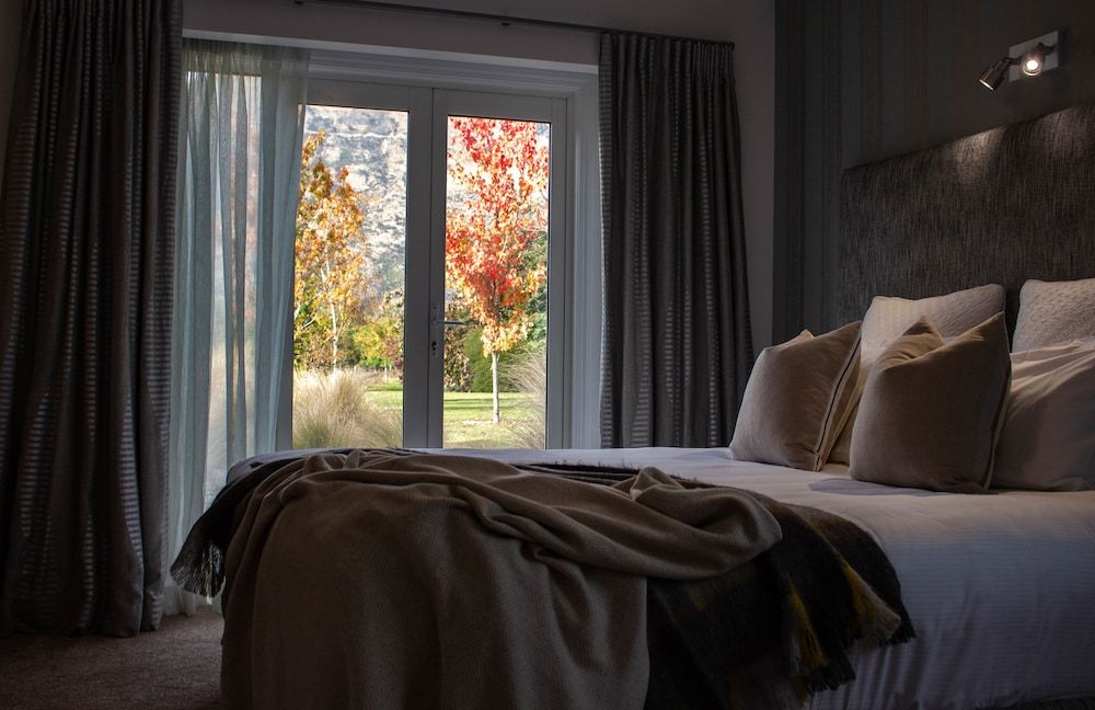 The Shotover Room