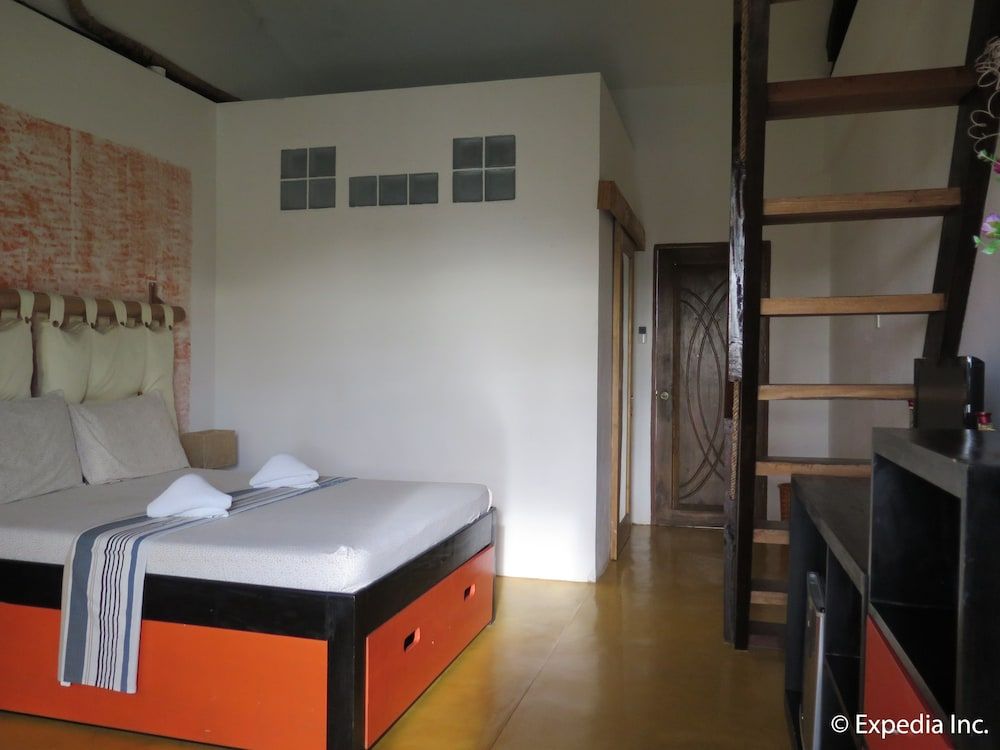 Vanilla Sky Dive Resort Family Room 3