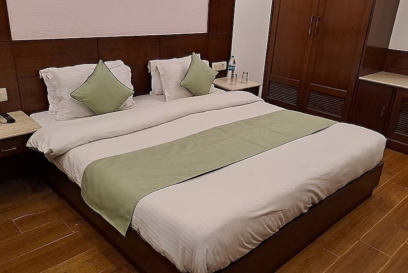 The Imperial Square Deluxe Room 4