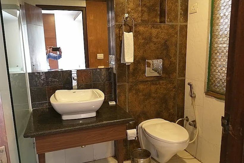 The Imperial Square Deluxe Room 7