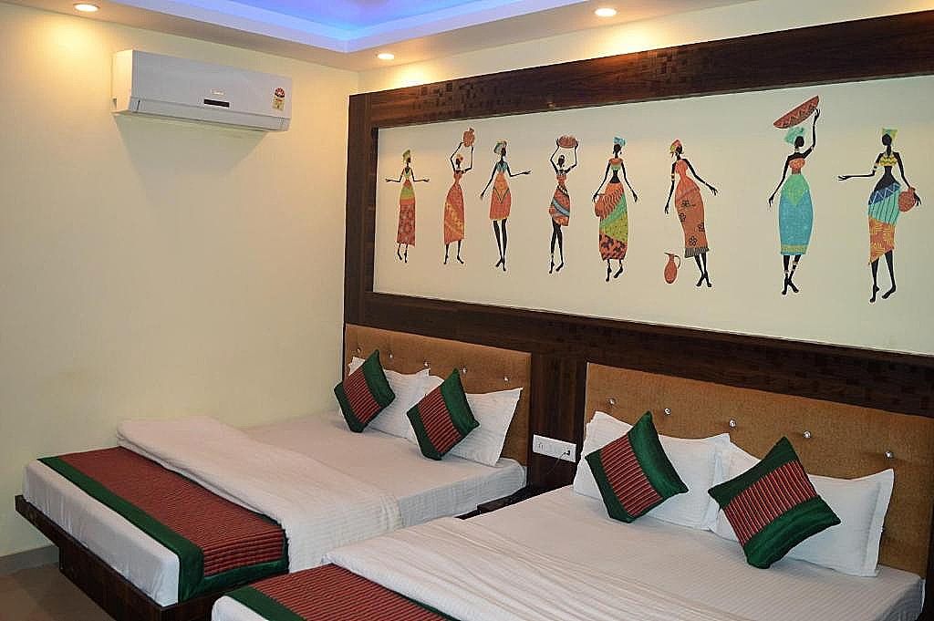 Deluxe Family Room