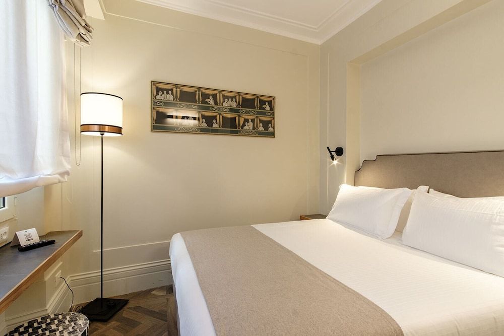 Room (Small)