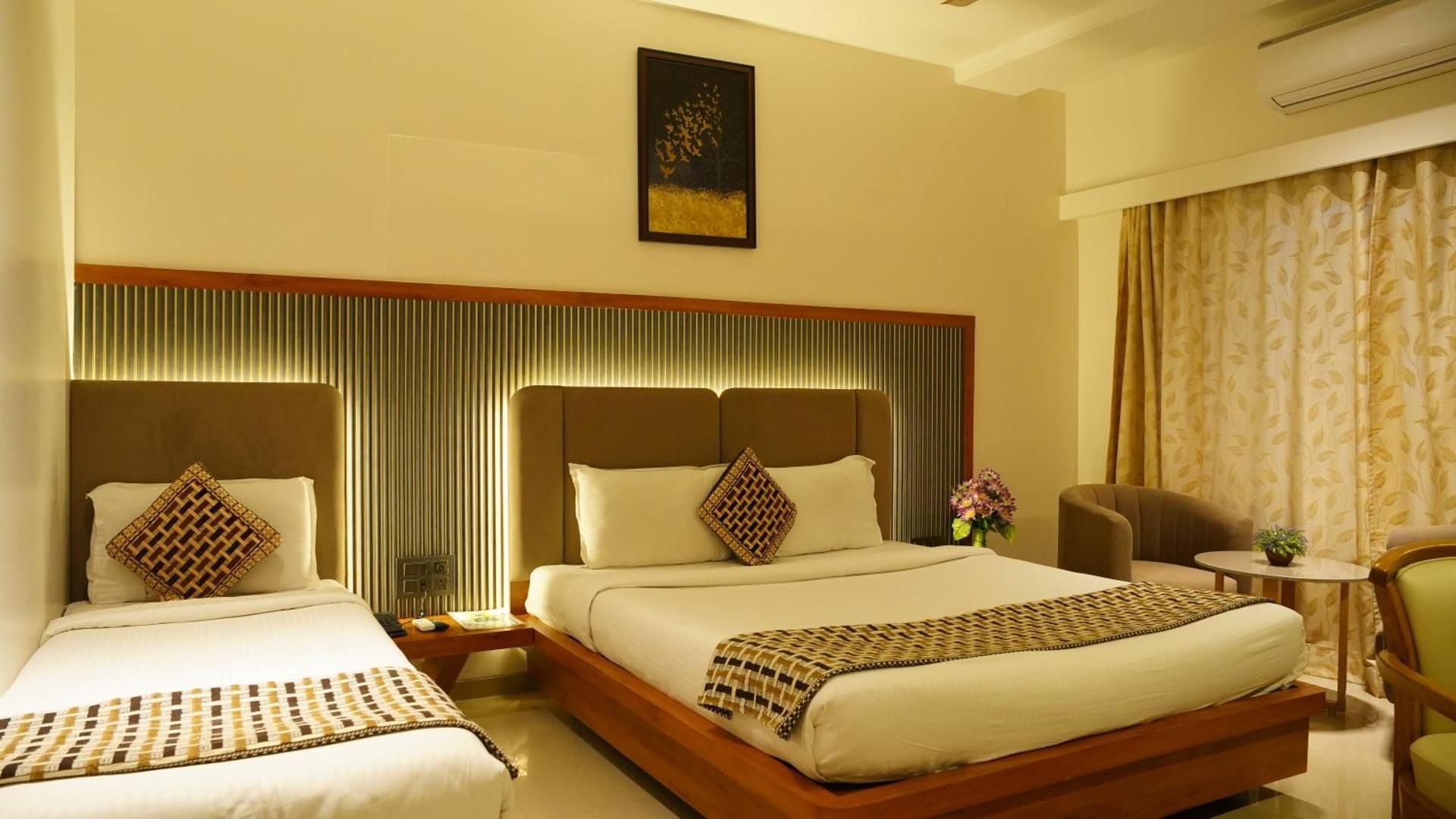 Executive Triple Bed