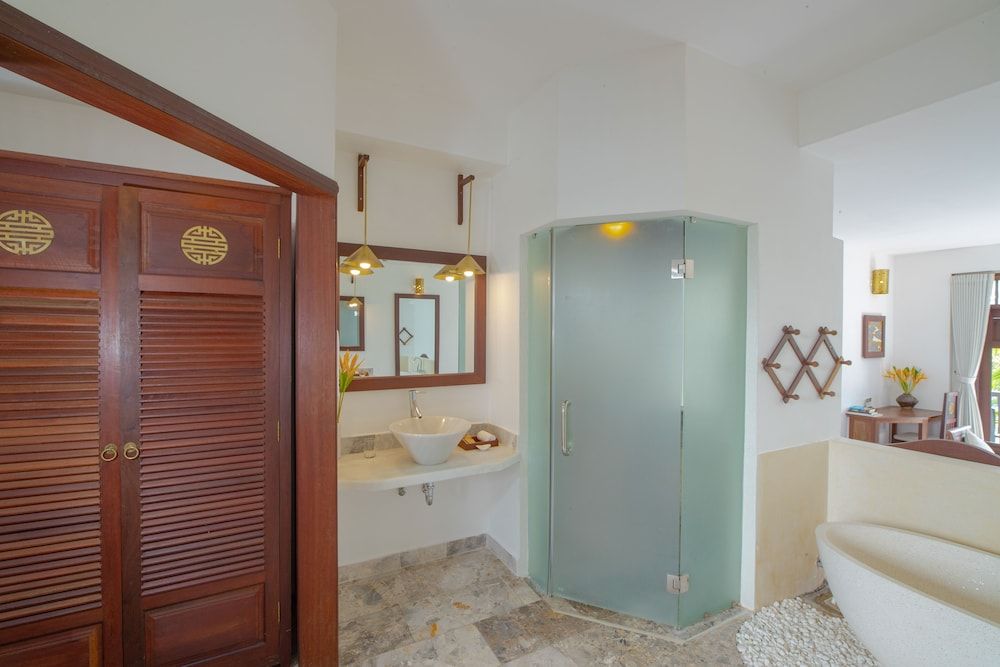 Legacy Hoi An Resort Superior Garden View with Balcony 7