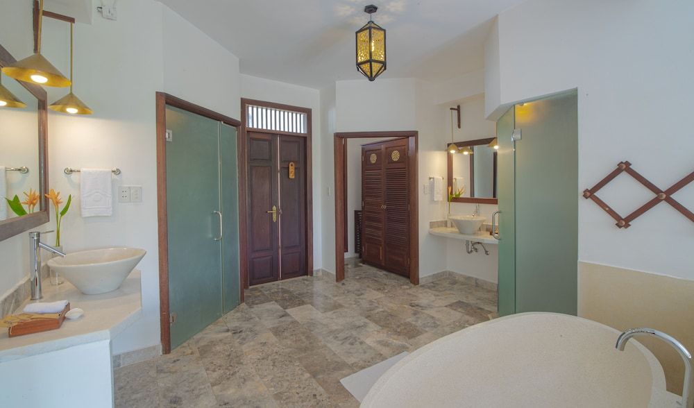 Legacy Hoi An Resort Superior Garden View with Balcony 8