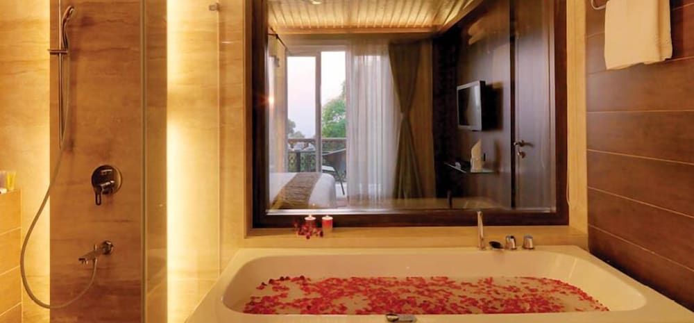 Regenta MPG Club Mahabaleshwar Family Suite 2