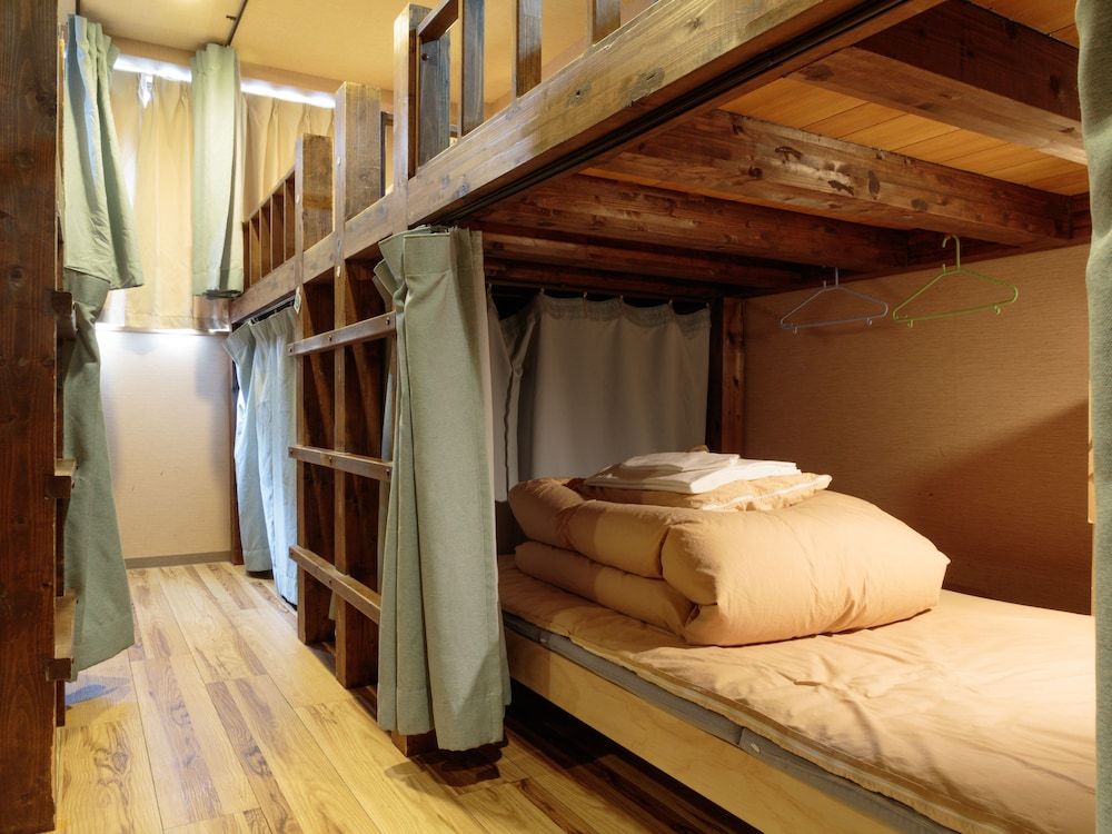 Bed in 8 Bed Mixed Dormitory Room