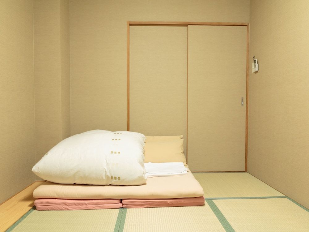 Japanese-Style Single Room with Private Bathroom