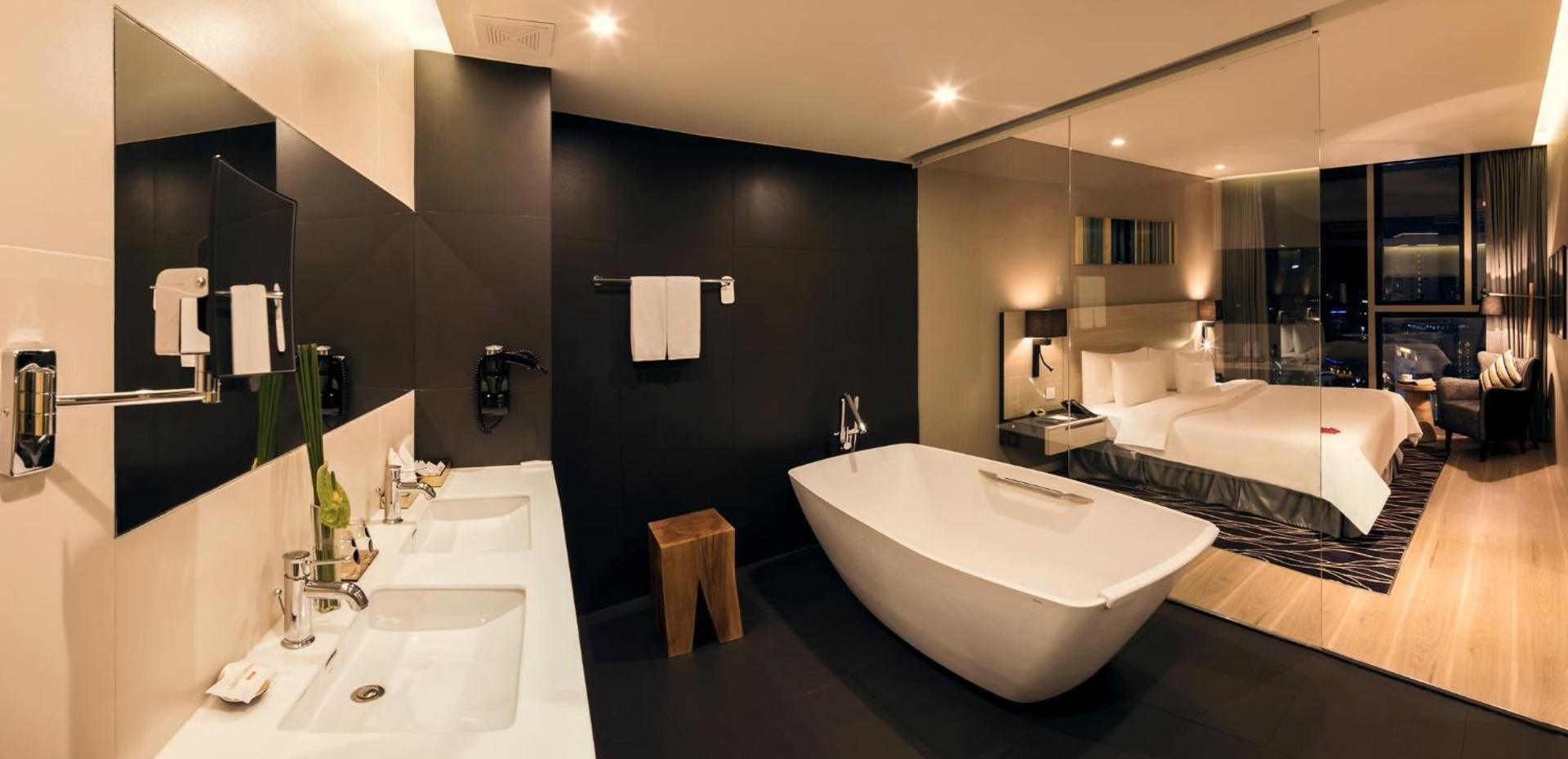 undefined Liberty Central Saigon Citypoint 6